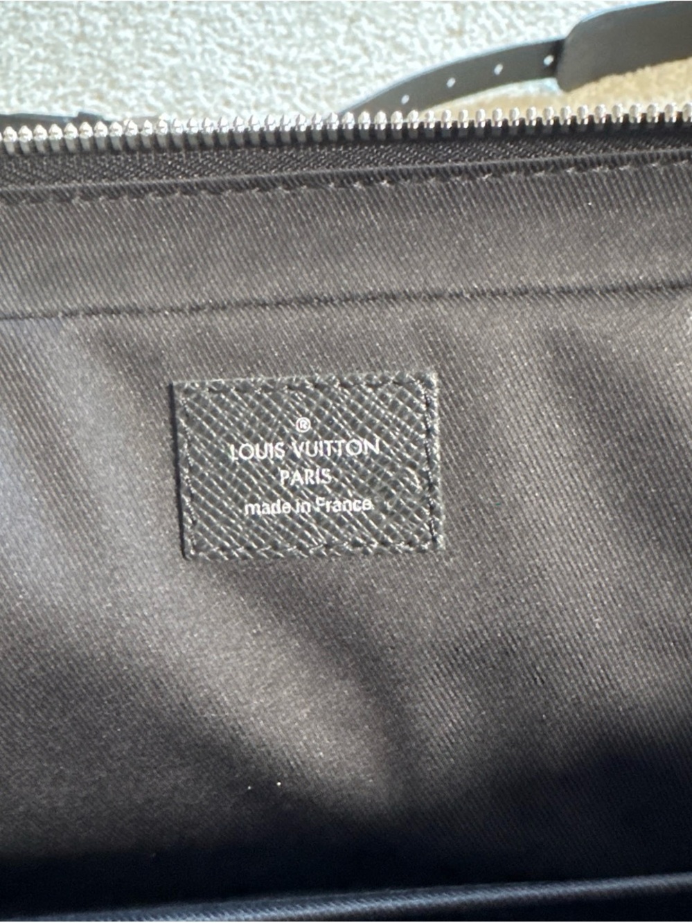 Louis Vuitton Porte Documents Black Taiga Leather Laptop Briefcase - Picture 4 of 5